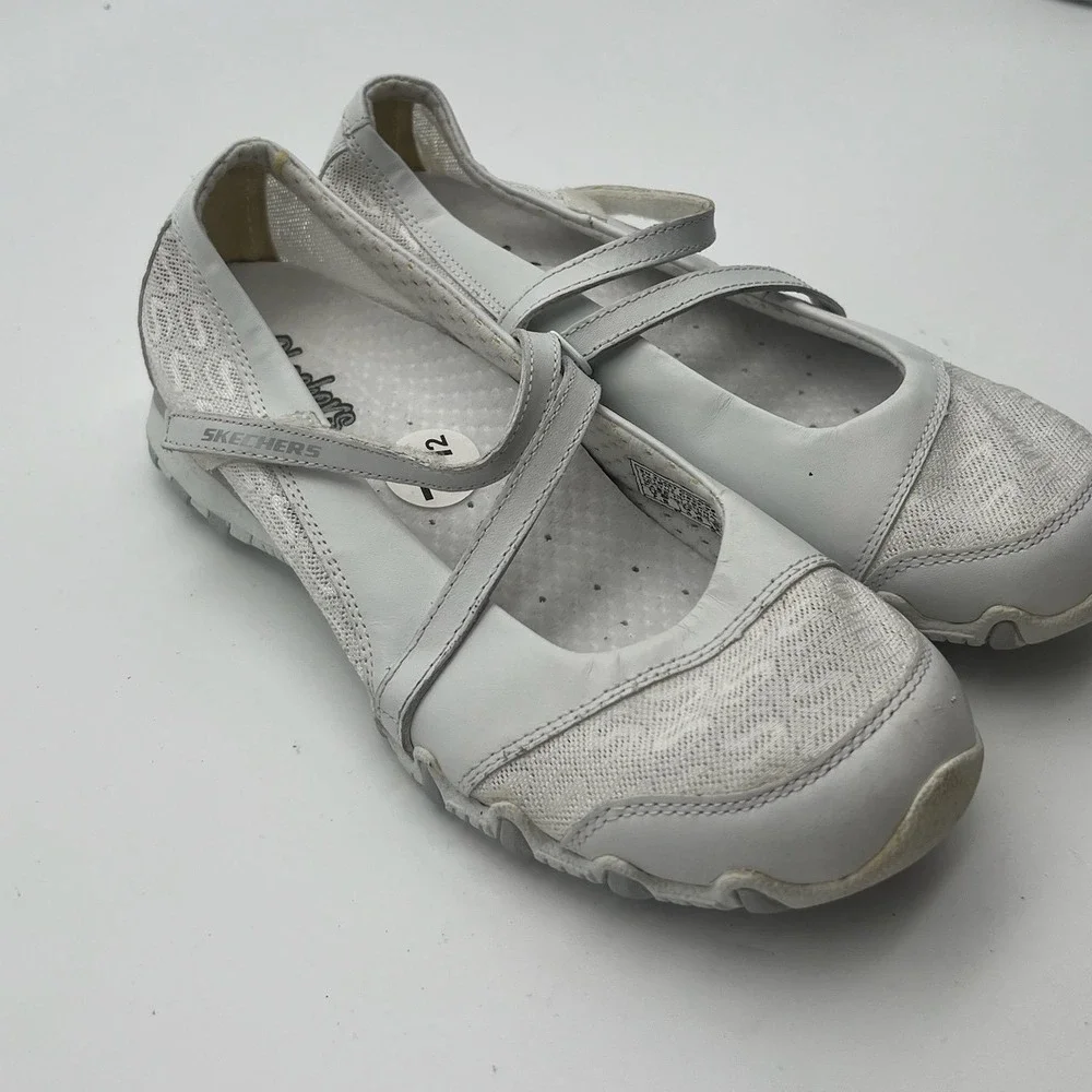 Skechers Womens White Mesh Mary Jane Sporty Walking Flats Shoes Size 7.5 y2k